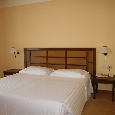 Otel Punta San Martino