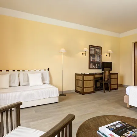 Punta San Martino Hotell 4*