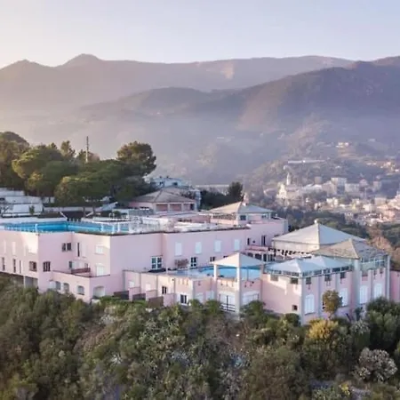 Punta San Martino Otel 4*
