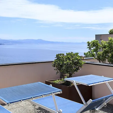 Punta San Martino 4* Arenzano