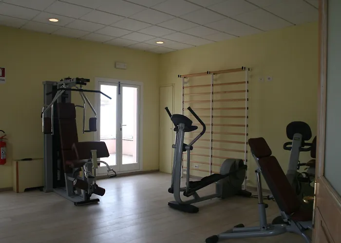 Punta San Martino فندق أرنزانو